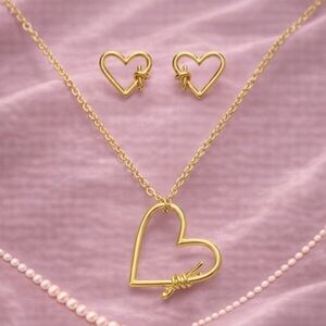 Heart Knotted Heart Pendant Necklace& Drop Earrings Set